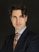 robert lamb headshot